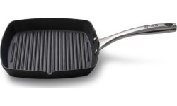 Ребристая чугунная сковорода Skottsberg 28x28 см