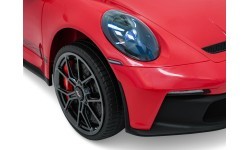Vehicle Porsche 911 GT 3 Red