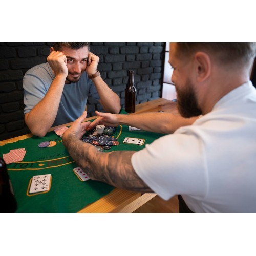Набор для покера Blackjack, 500 фишек, 2 колоды карт, кости, игровой коврик, запирающийся кейс