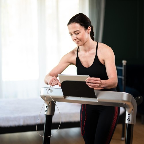 BE8501i ДВИЖУЩАЯСЯ ЭЛЕКТРИЧЕСКАЯ ТРИДМИЛЛЯ HMS