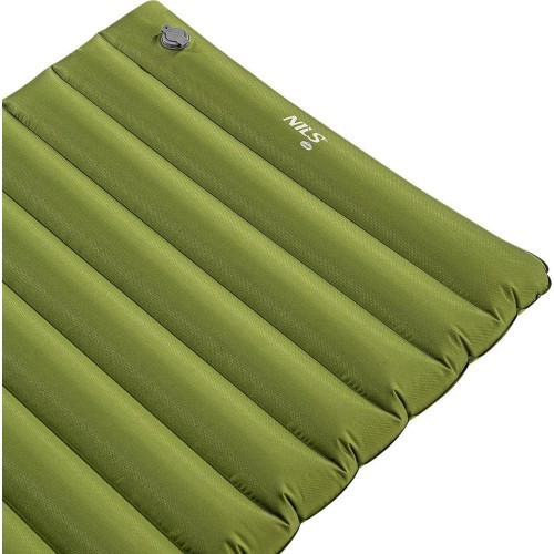 Zaļš paklājiņš NC4101 ar iebūvētu pumpi 9 cm NILS Camp