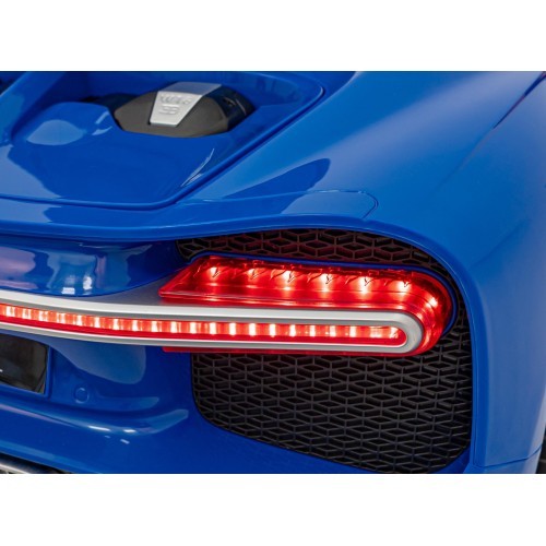 Bugatti Chiron Blue vehicle