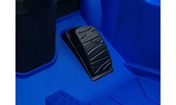 Электромобиль Lamborghini Revuelto, синий