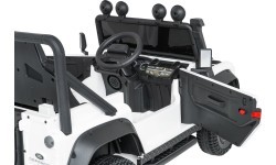 Land Rover Defender 110 SVX Concept elektromobilis balts
