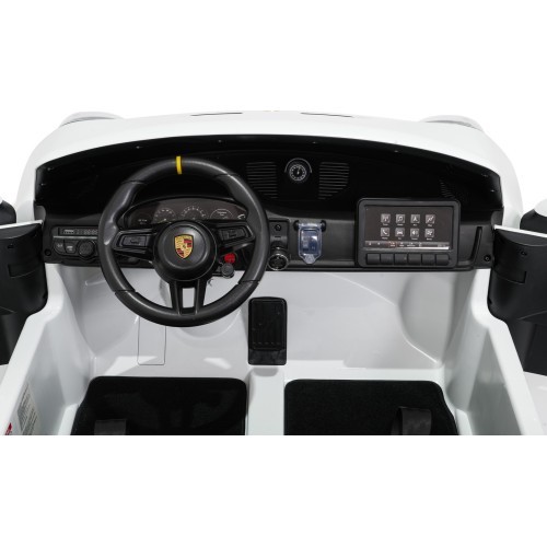 Vehicle Porsche 911 GT 3 White
