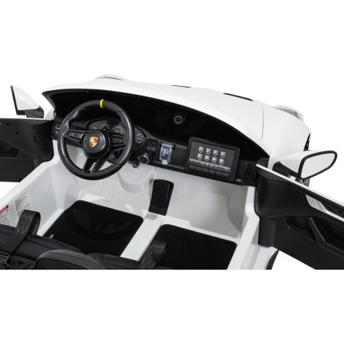 Vehicle Porsche 911 GT 3 White