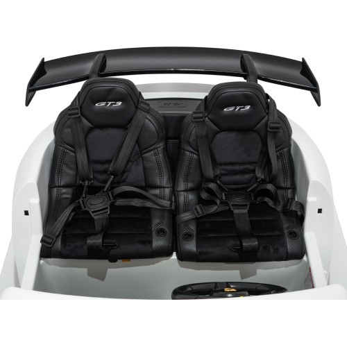 Vehicle Porsche 911 GT 3 White