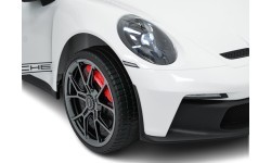 Электромобиль Porsche 911 GT3, белый