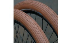 Покрышка Schwalbe Fat Frank 700 x 50C (50-622) // продаётся с камерой (DV), защита от проколов, со светоотражающей полосой (кори