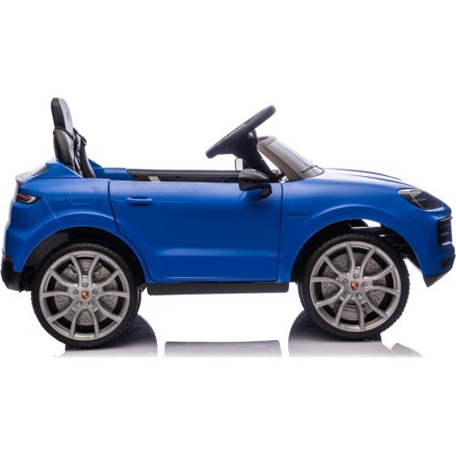 Vehicle Porsche Cayenne Blue