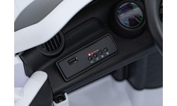 Elektromobilis RUF CTR3, balts
