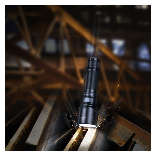 Flashlight Fenix C7