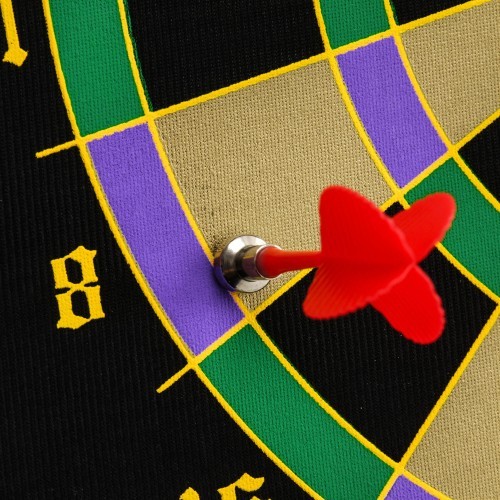 Magnetic dartboard