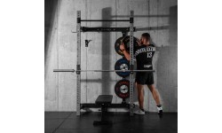 Pie sienas stiprināms bīdāms spēka statīvs ar soliņu KLT34 pelēks HMS Fitness