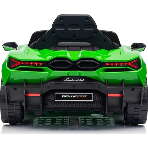 Vehicle Lamborghini Revuelto Green