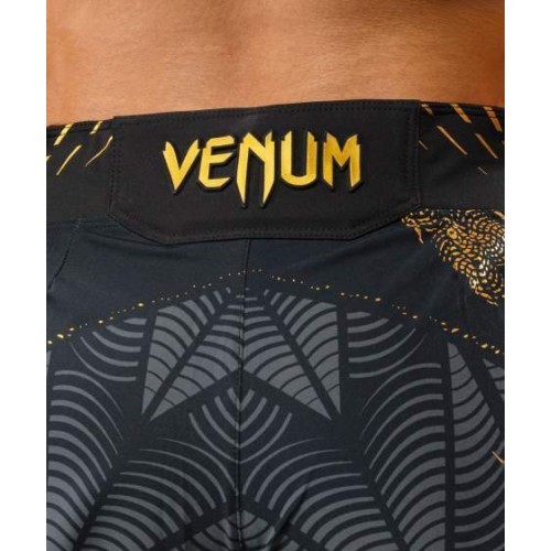 Sieviešu UFC Zenith by Venum Champion Authentic cīņas šorti