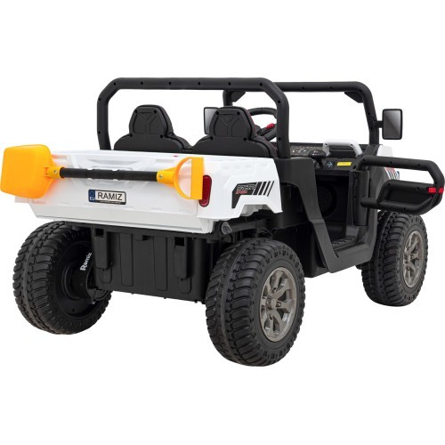 Pick-up vehicle Speed 900 White