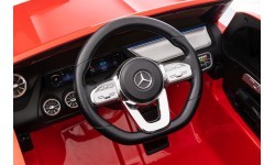 Elektromobilis Mercedes Benz EQA 250, sarkans