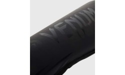 Защита голени Venum Challenger – матовая/чёрная