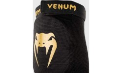 Защита локтя Venum Kontact, чёрно-золотая