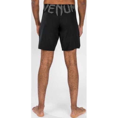 Venum Light 5.0 Fightshort - Black/White