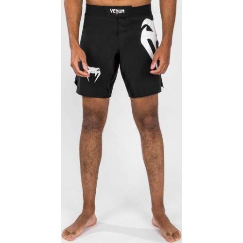 Venum Light 5.0 cīņas šorti, melni/balti