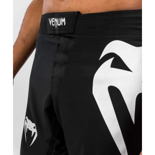 Venum Light 5.0 cīņas šorti, melni/balti