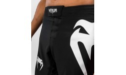 Venum Light 5.0 Fightshort - Black/White