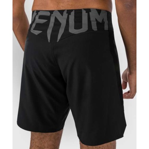 Venum Light 5.0 cīņas šorti, melni/balti