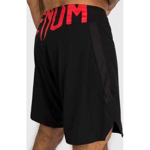 Venum Light 5.0 cīņas šorti, melns/sarkans
