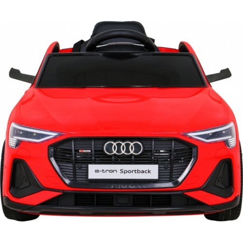Elektromobilis Audi E-Tron Sportback, sarkans