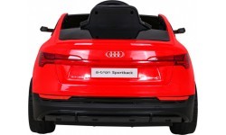 Elektromobilis Audi E-Tron Sportback, sarkans