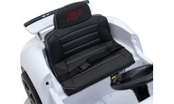 Elektromobilis RUF CTR3, balts
