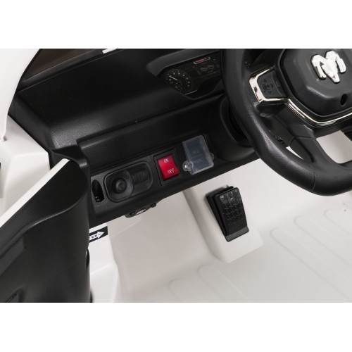 RAM 3500 White Vehicle