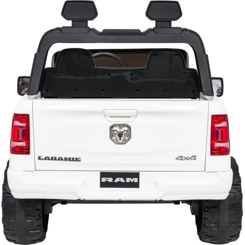 Электромобиль RAM 3500, белый
