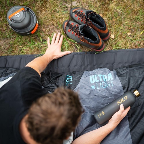 NC1705 ULTRA LIGHT SLEEPING BAG BLACK AND MINT NILS CAMP