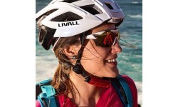 Viedā ķivere Livall BH60SE Neo, balta