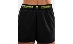 Venum Lazer sieviešu treniņu šorti – melni/dzelteni