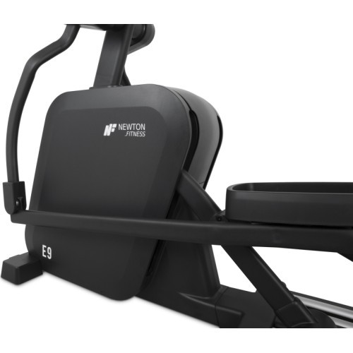 Newton Fitness E9 eliptiskais trenažieris Commercial Black Series