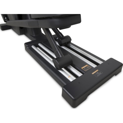 Newton Fitness E9 eliptiskais trenažieris Commercial Black Series