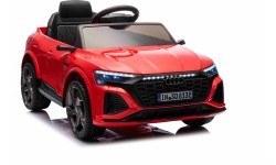 Elektromobilis Audi SQ8 sarkans