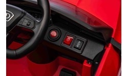 Электромобиль Audi SQ8 красный
