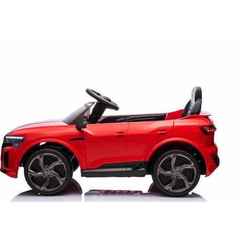Elektromobilis Audi SQ8 sarkans
