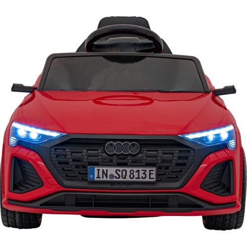 Elektromobilis Audi SQ8 sarkans