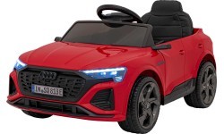 Elektromobilis Audi SQ8 sarkans