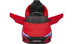Elektromobilis Audi SQ8 sarkans