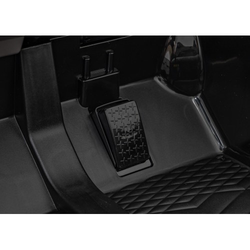 Bentley Bacalar, melns elektromobilis bērniem