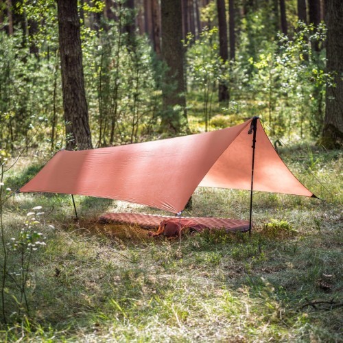 Tents gulēšanai uz zemes Lesovik ZMORA terra rosa