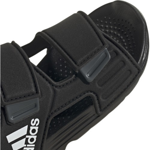 Детские сандалии Adidas Altaswim C чёрные GV7802