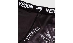 Vale Tudo šorti Venum Gladiator 3.0 - melni/balti